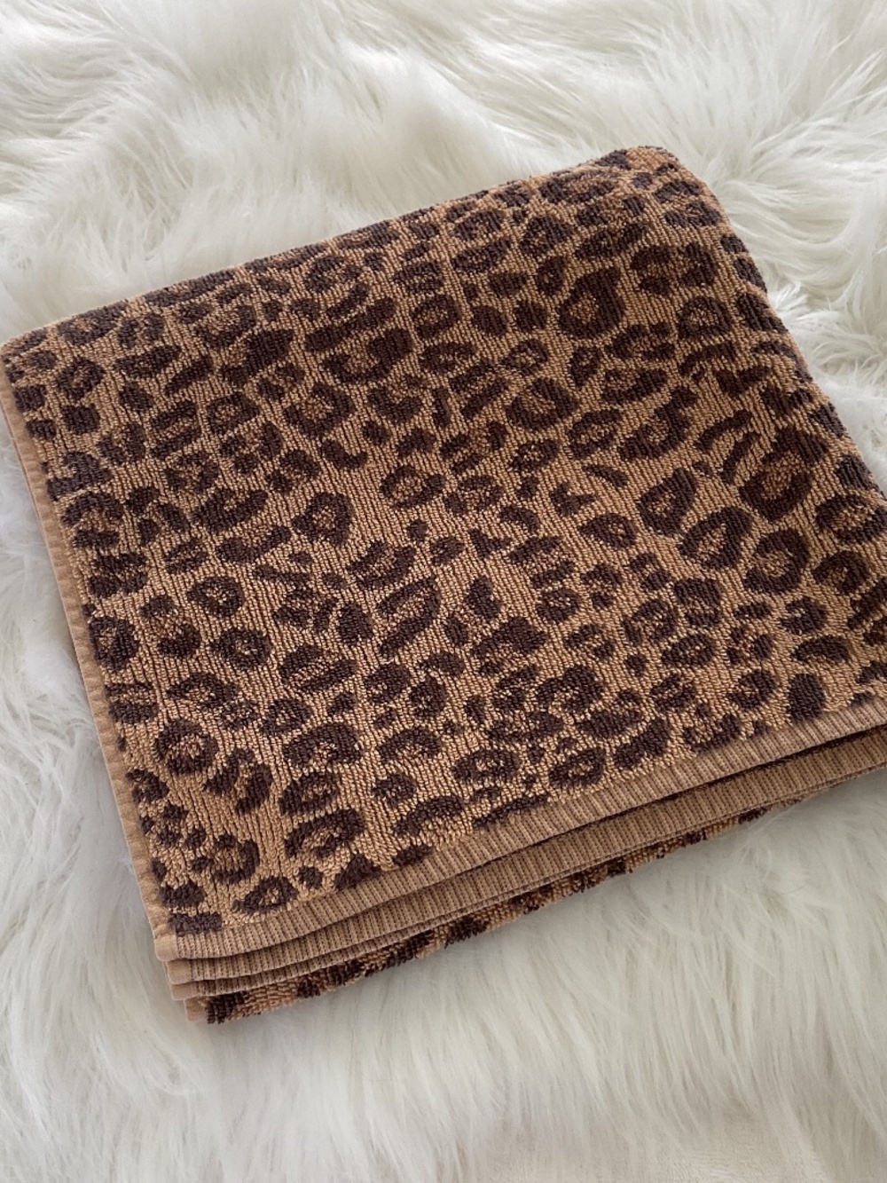 Pottery Barn Brown Leopard Cheetah Print Bath Towel 26” x 50“
